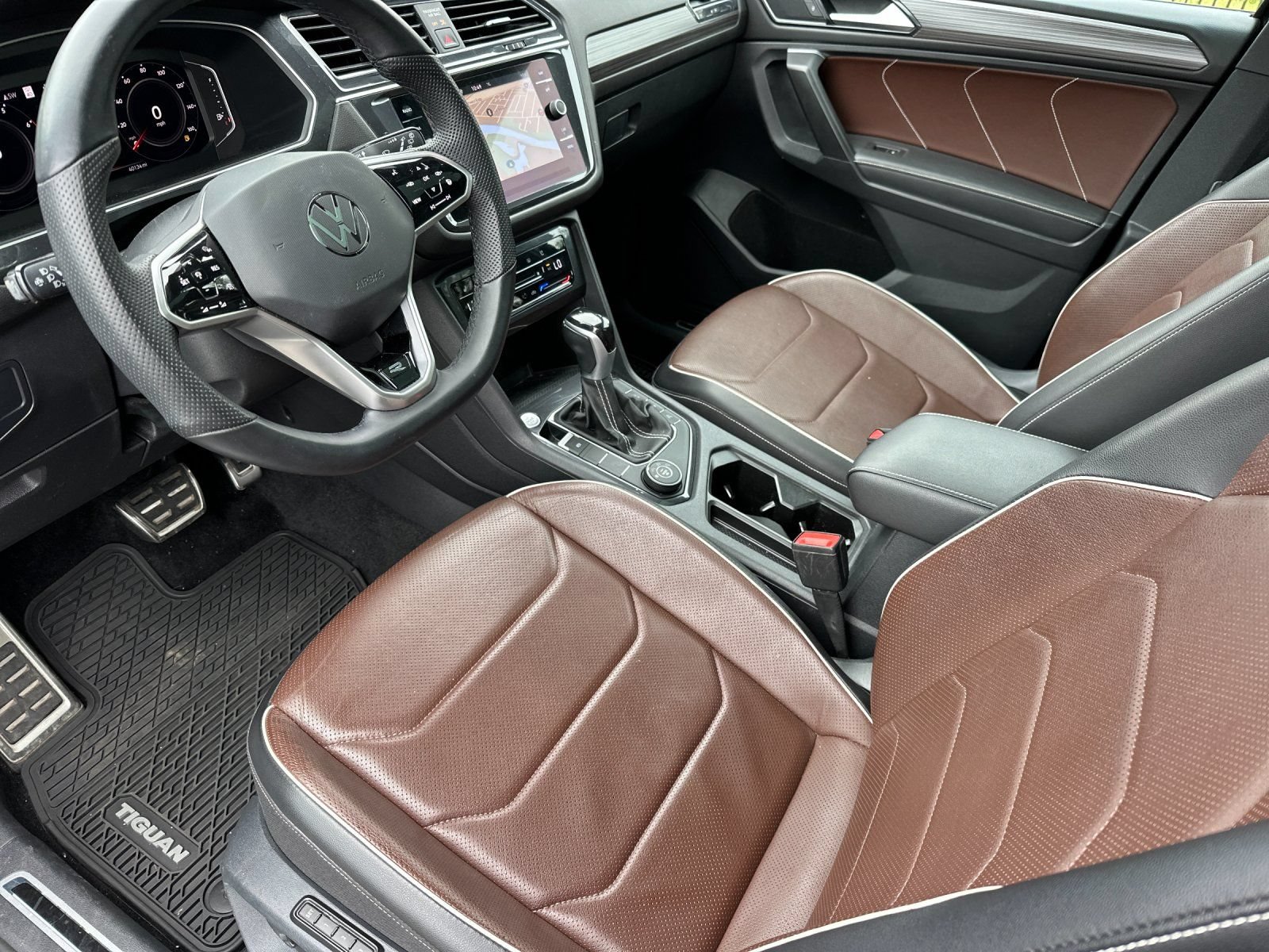 Used 2022 Volkswagen Tiguan SEL Premium R-Line AWD/4WD image 10