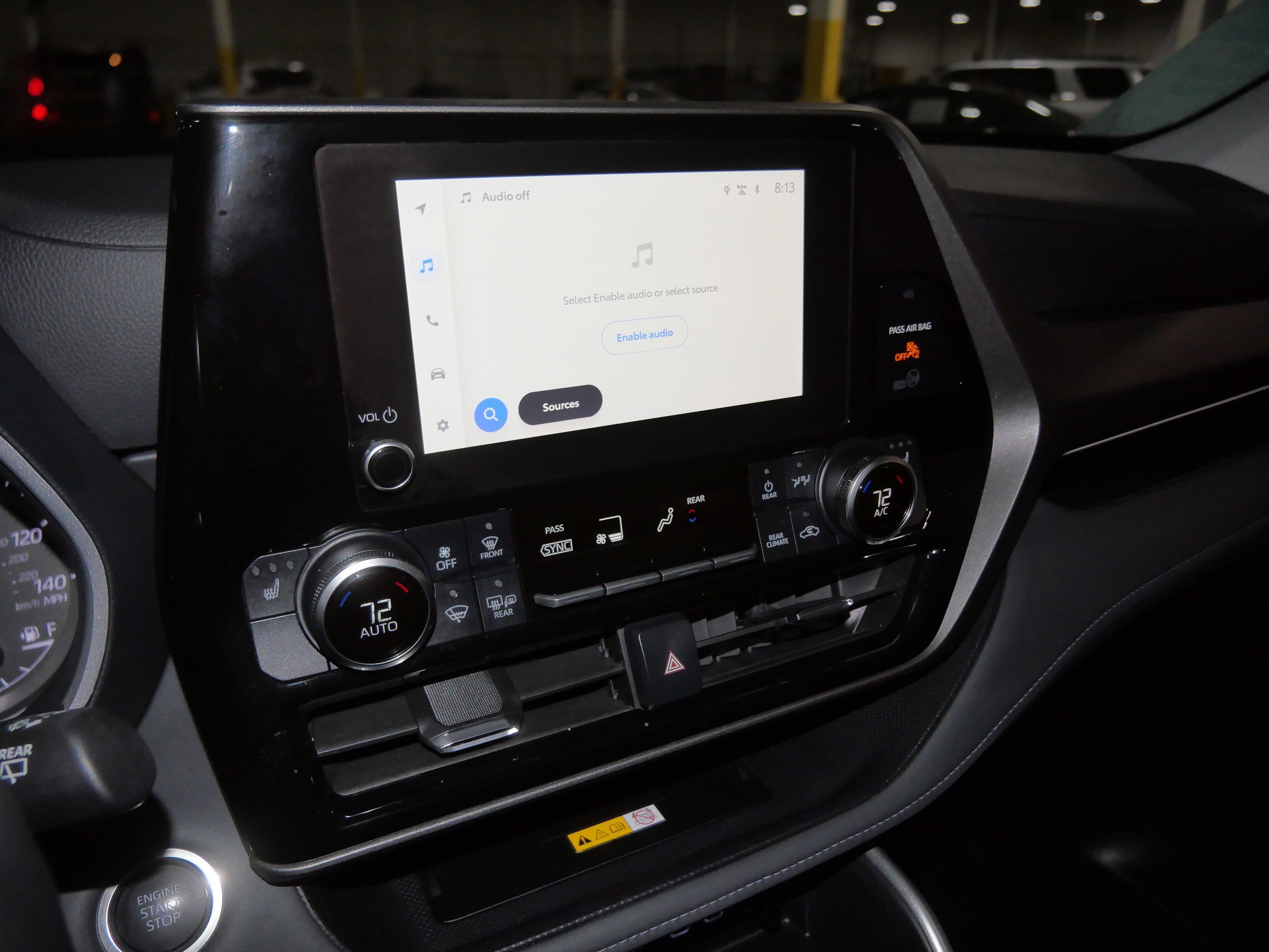 Used 2024 Toyota Highlander XLE image 24