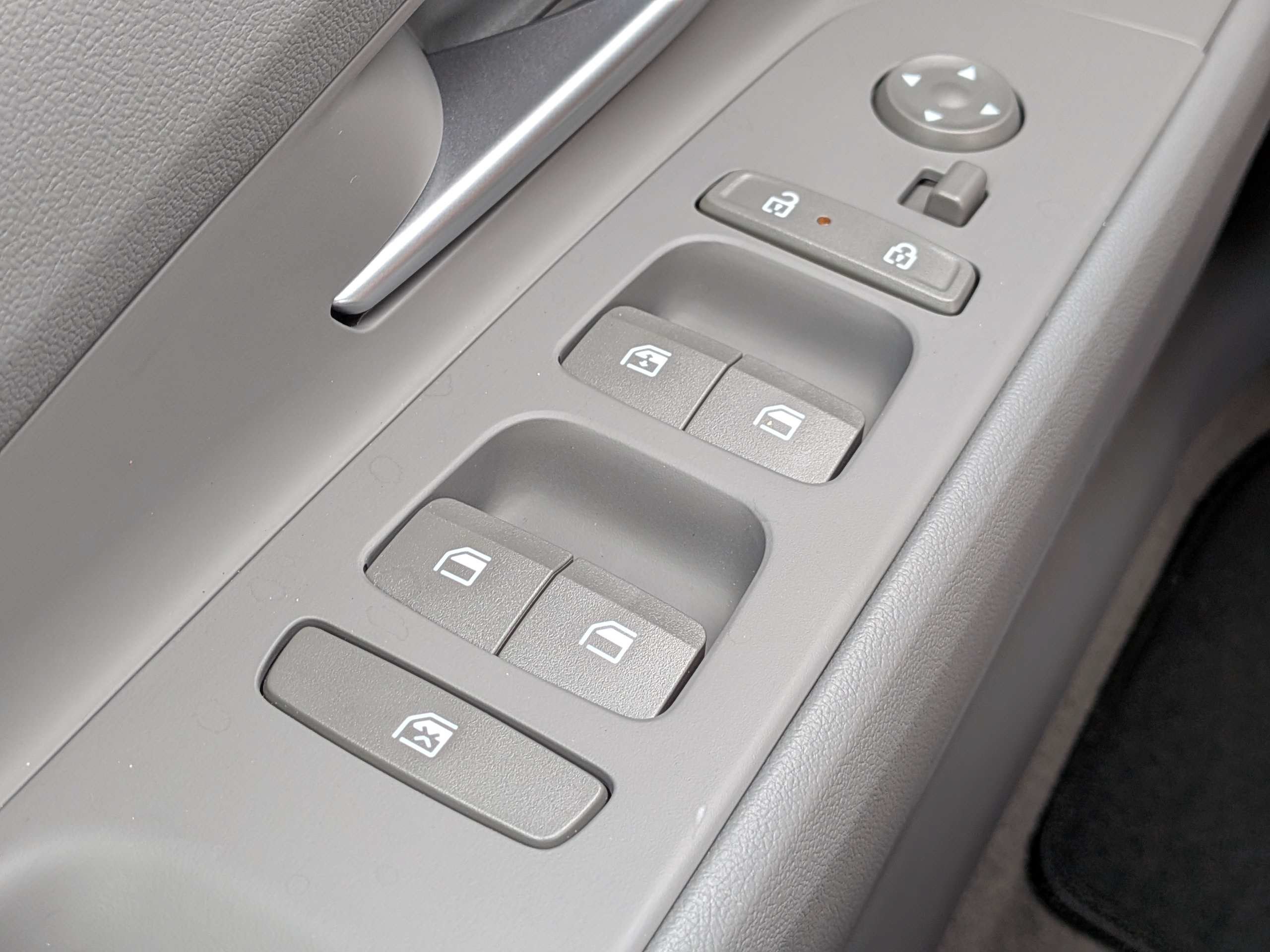 Certified 2026 Hyundai Elantra SEL FWD image 21
