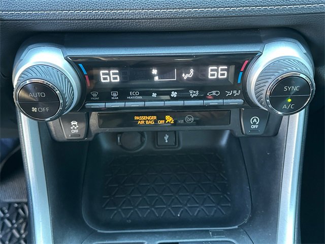 Used 2021 Toyota RAV4 XLE image 31