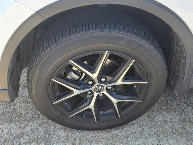 Used 2017 Toyota RAV4 SE w/ Power Special Value Package FWD image 14