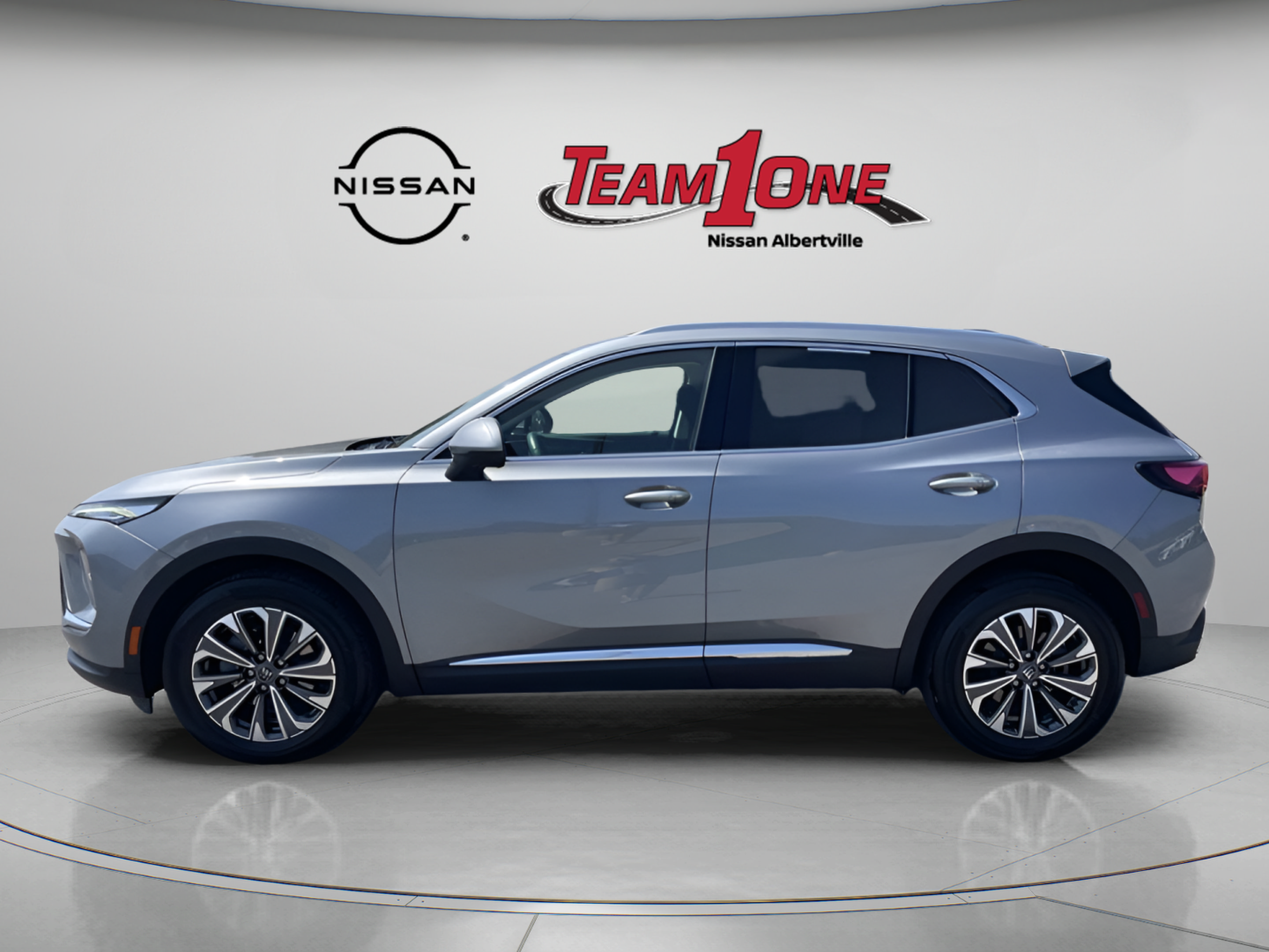 Used 2024 Buick Envision Preferred AWD/4WD image 5