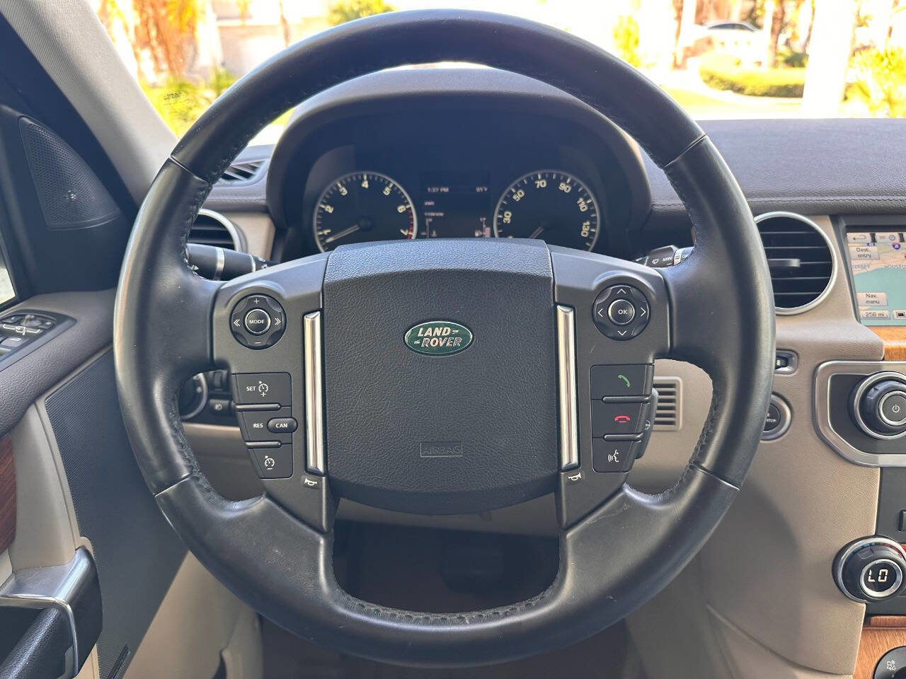 Used 2013 Land Rover LR4 HSE AWD/4WD image 14