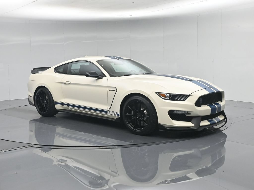 Used 2020 Ford Mustang Shelby GT350 w/ Technology Package RWD image 24