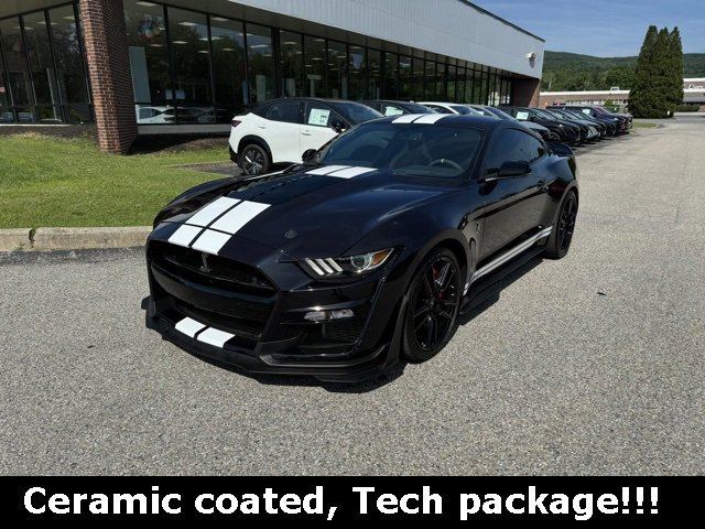 Used 2022 Ford Mustang Shelby GT500 w/ Technology Package image 2
