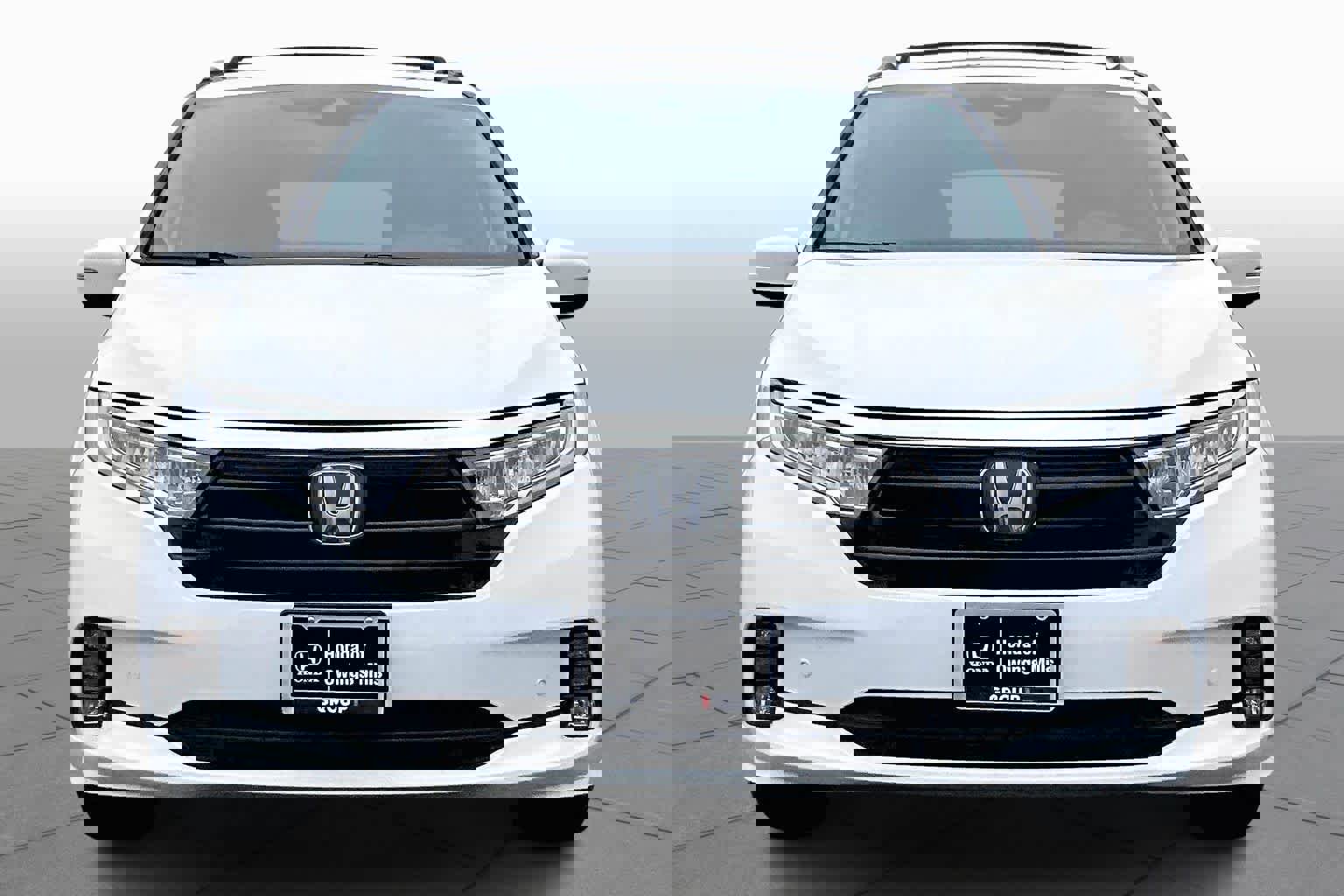 Used 2023 Honda Odyssey Touring image 4