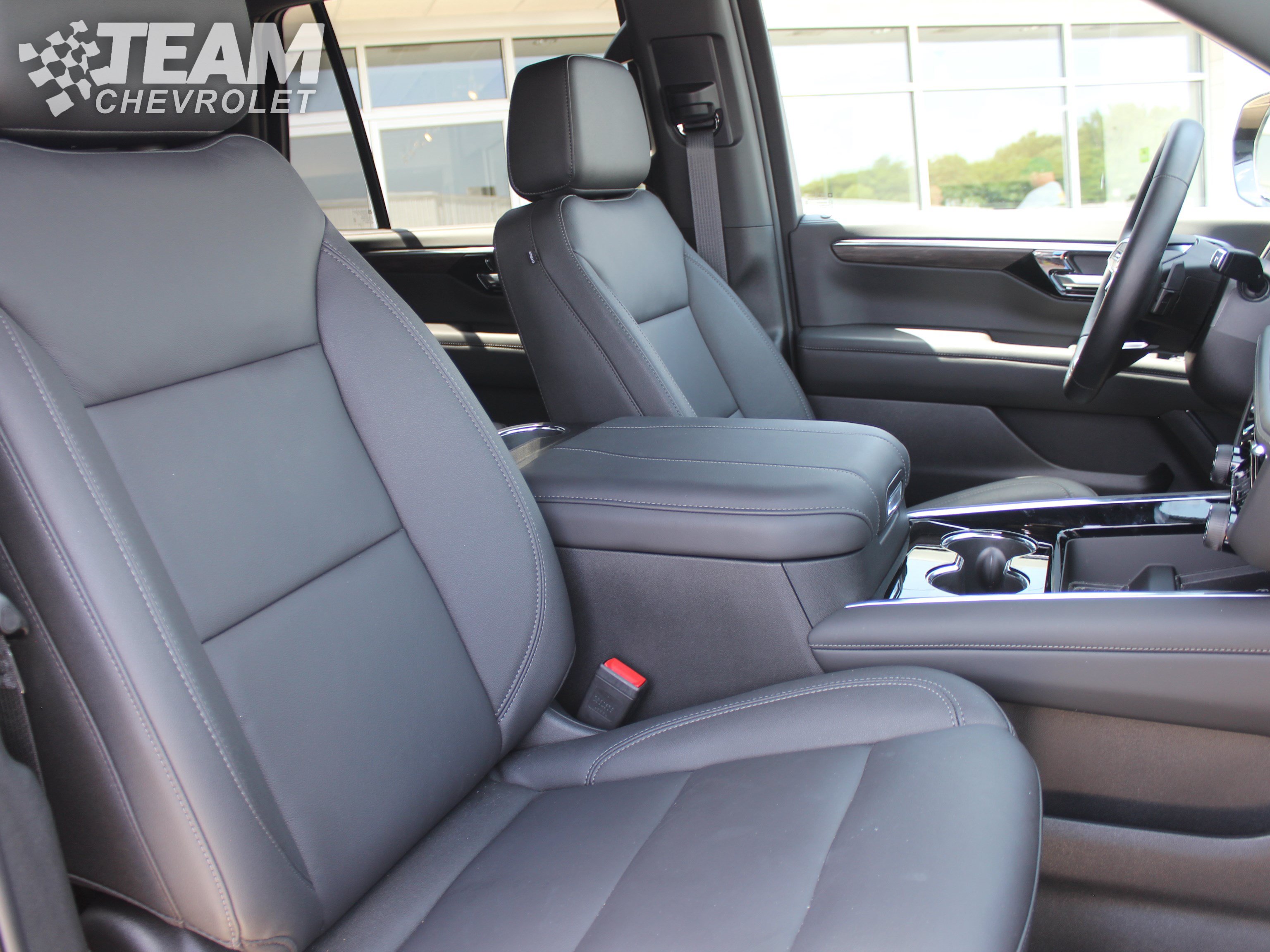 Used 2026 Chevrolet Tahoe LT w/ Comfort Package AWD/4WD image 30