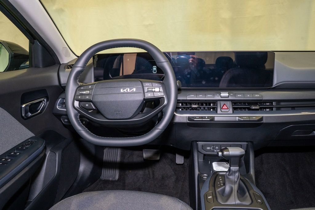 New 2025 Kia K4 EX image 7
