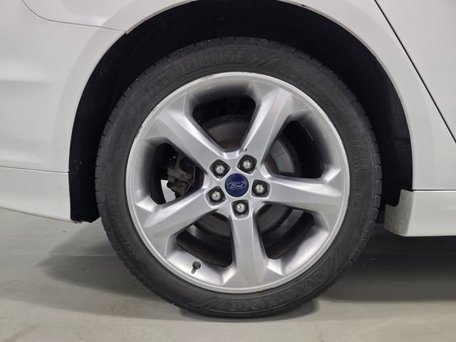 Used 2016 Ford Fusion SE FWD image 32