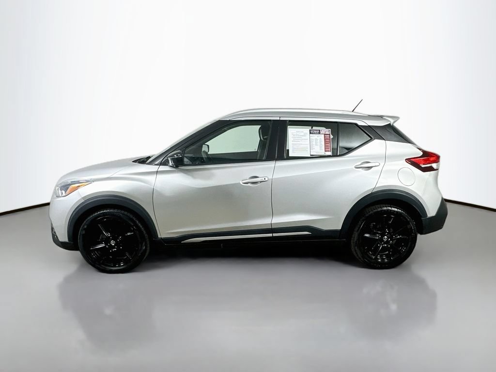 Used 2019 Nissan Kicks SR w/ SR Premium Package FWD image 5