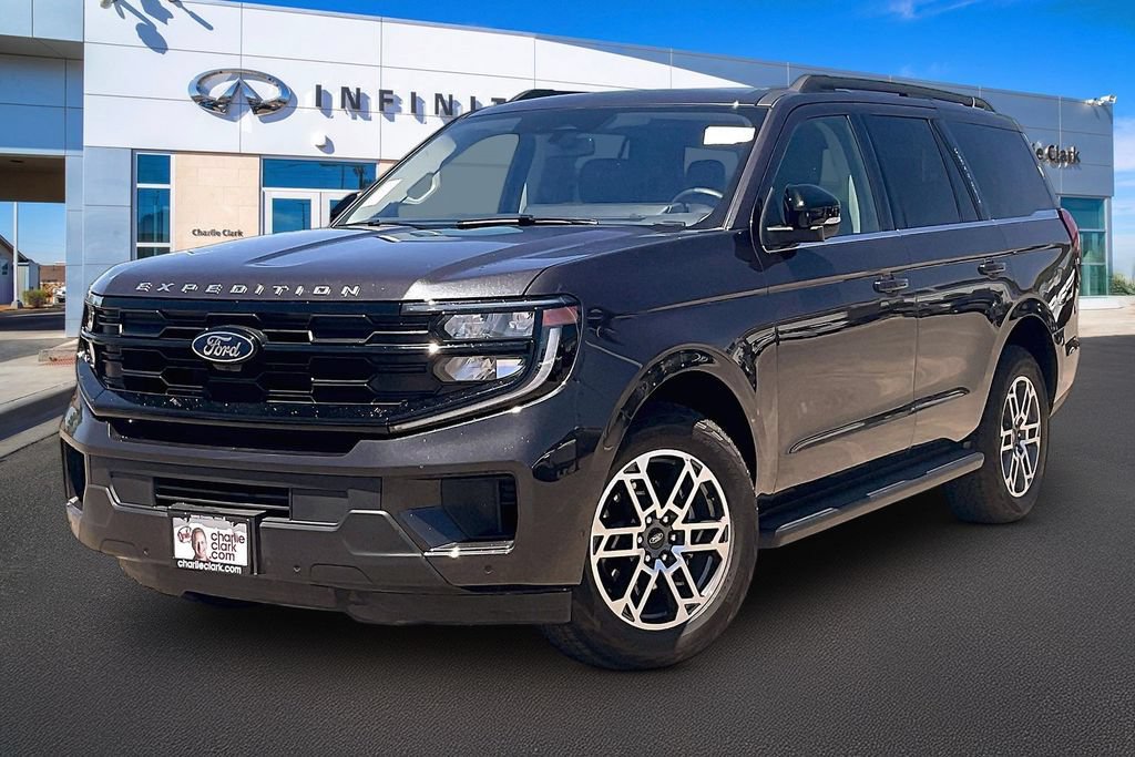 Used 2025 Ford Expedition Active AWD/4WD image 1