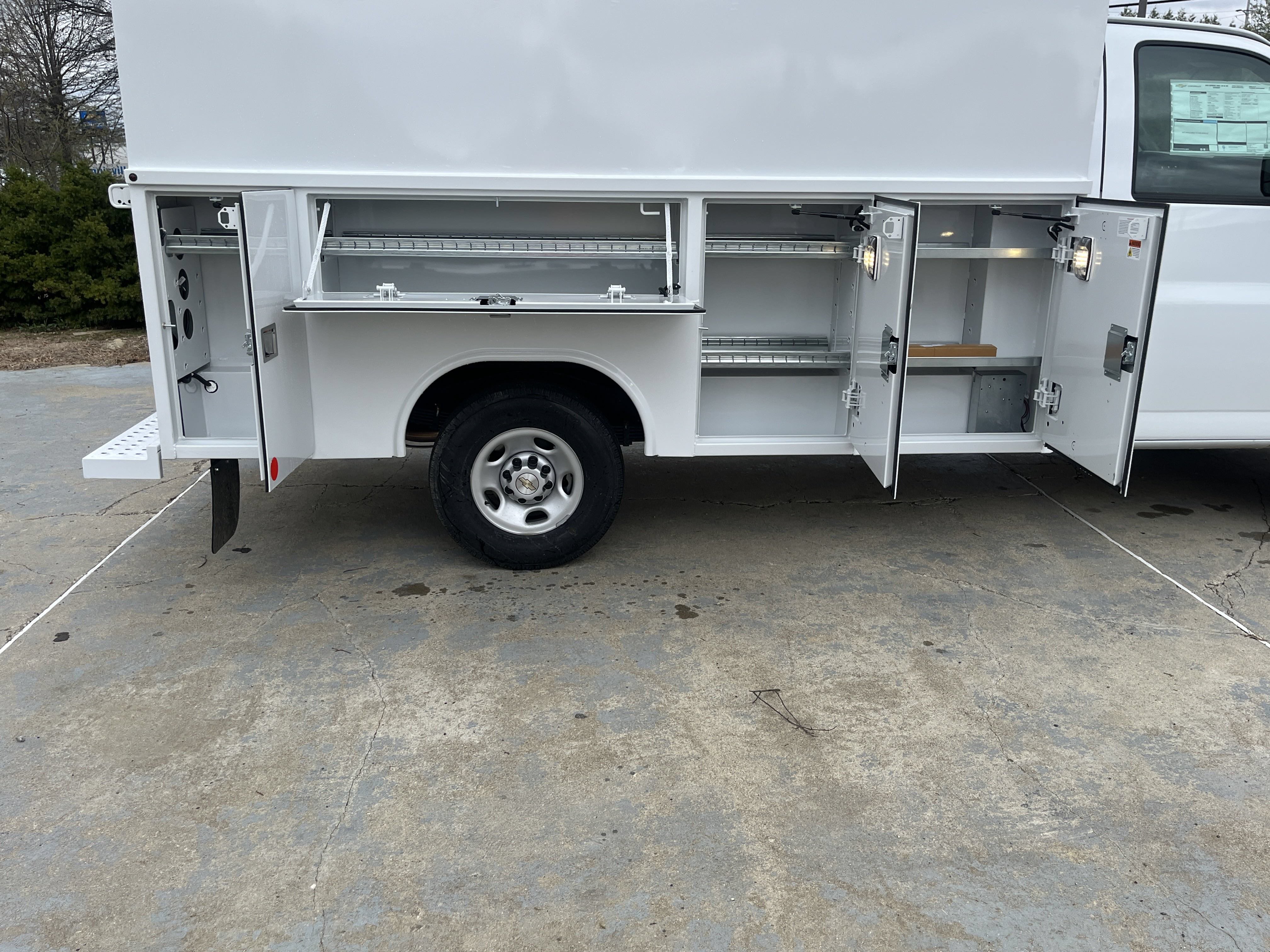 New 2025 Chevrolet Express 3500 w/ Power Convenience Package RWD image 20