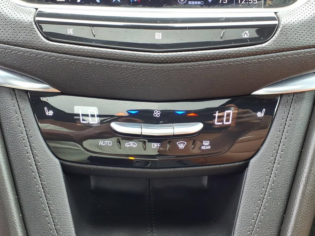 Used 2021 Cadillac XT5 Premium Luxury AWD/4WD image 8