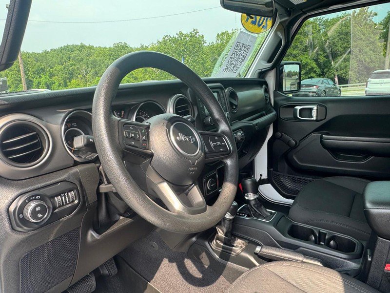 Used 2021 Jeep Gladiator Sport AWD/4WD image 10