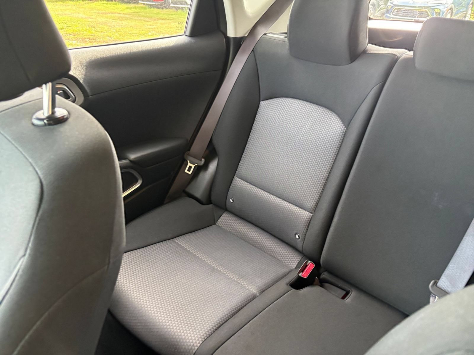 Used 2025 Kia Soul LX w/ LX Technology Package FWD image 36