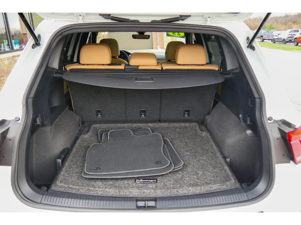 Used 2023 Volkswagen Tiguan SE R-Line AWD/4WD image 31