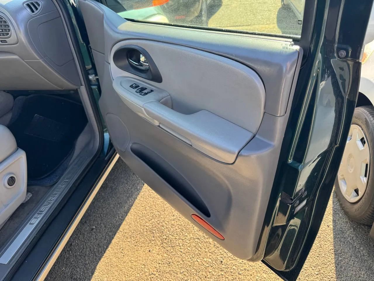 Used 2005 Chevrolet TrailBlazer LT image 16