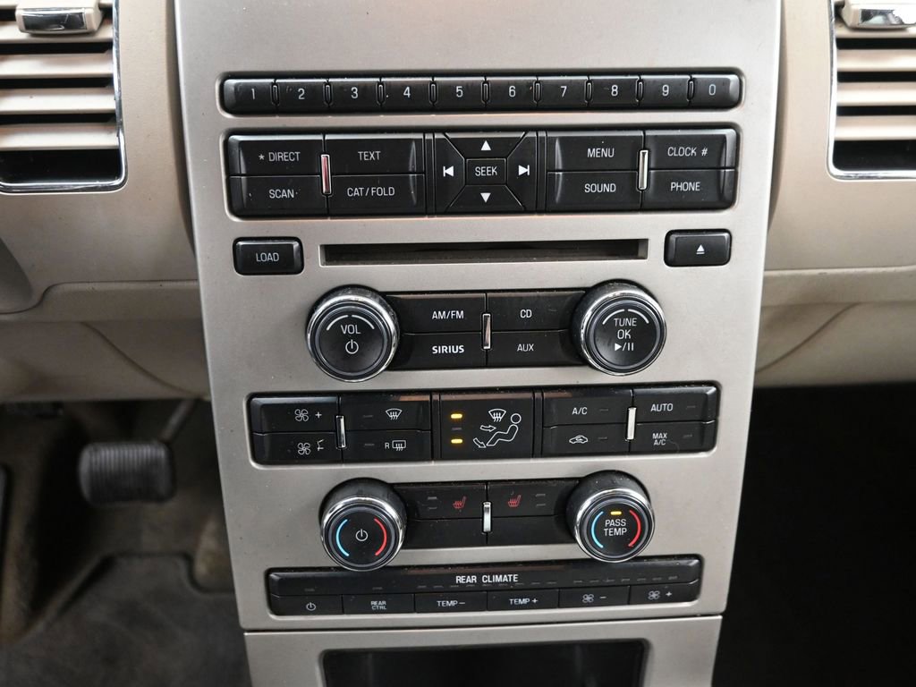 Used 2010 Ford Flex SEL image 17