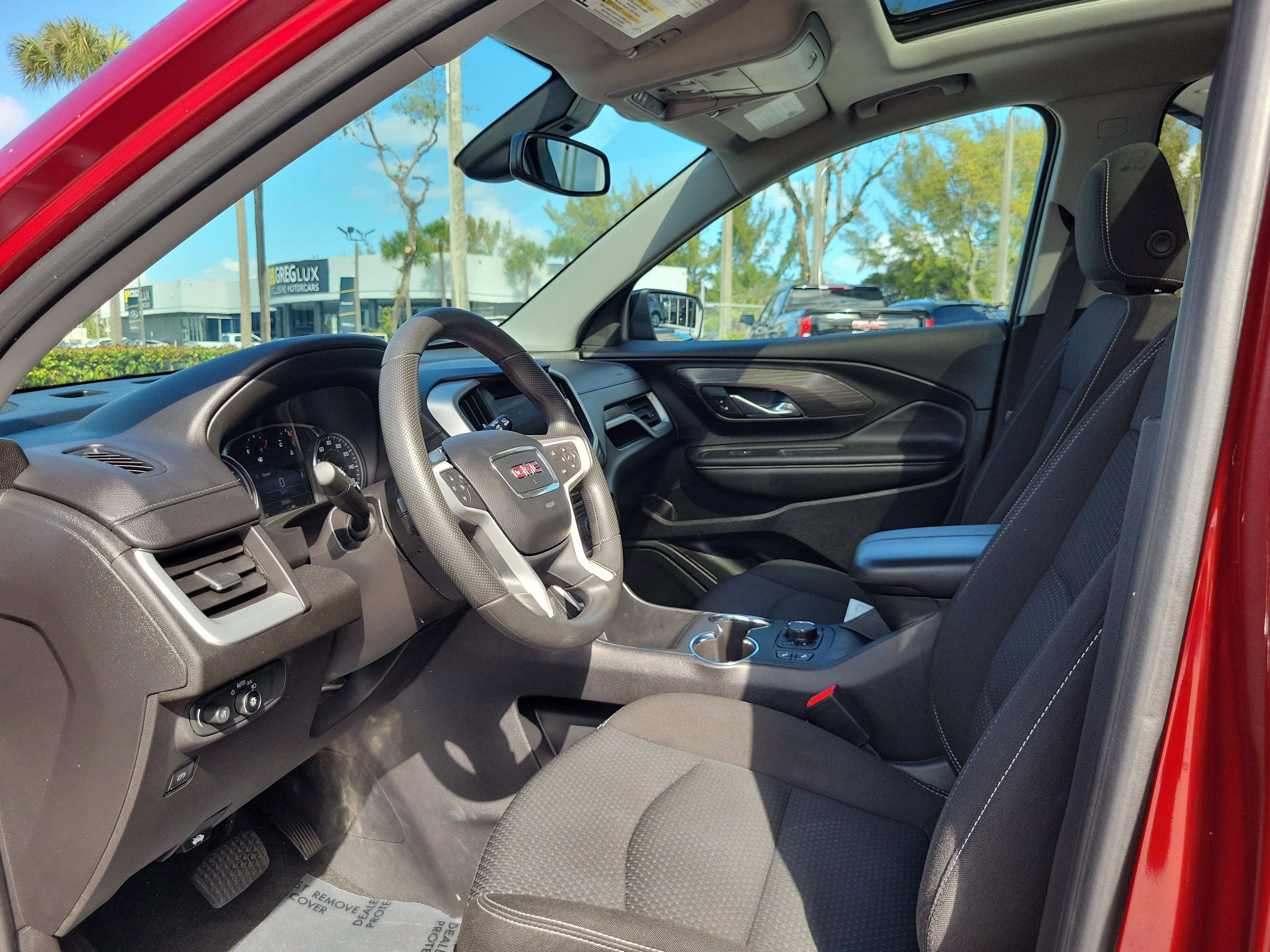 Used 2023 GMC Terrain SLE w/ Driver Convenience Package image 12