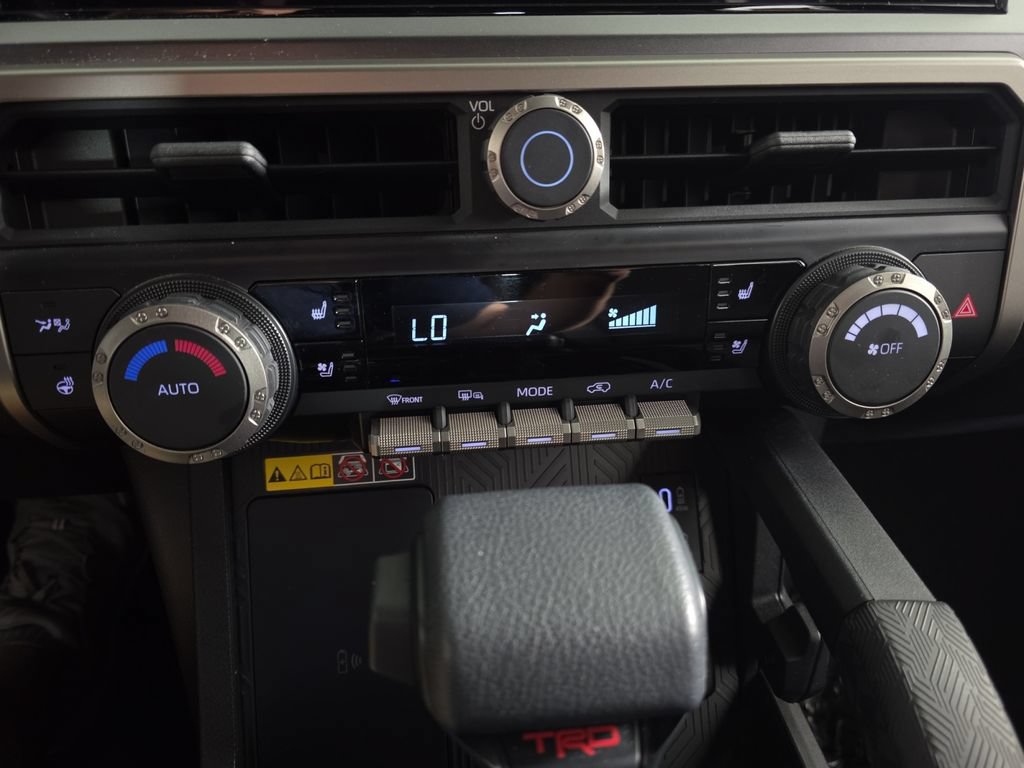 Used 2025 Toyota 4Runner TRD Off-Road Premium AWD/4WD image 21