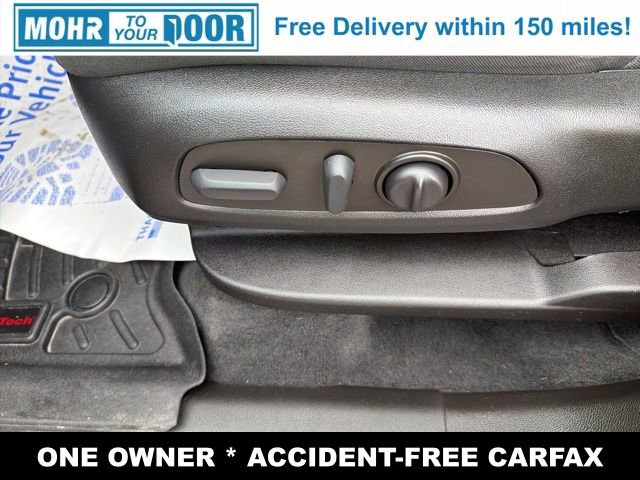 Used 2023 Chevrolet Traverse LT image 13