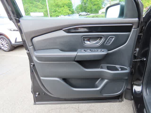 Used 2023 Honda Pilot EX-L image 17