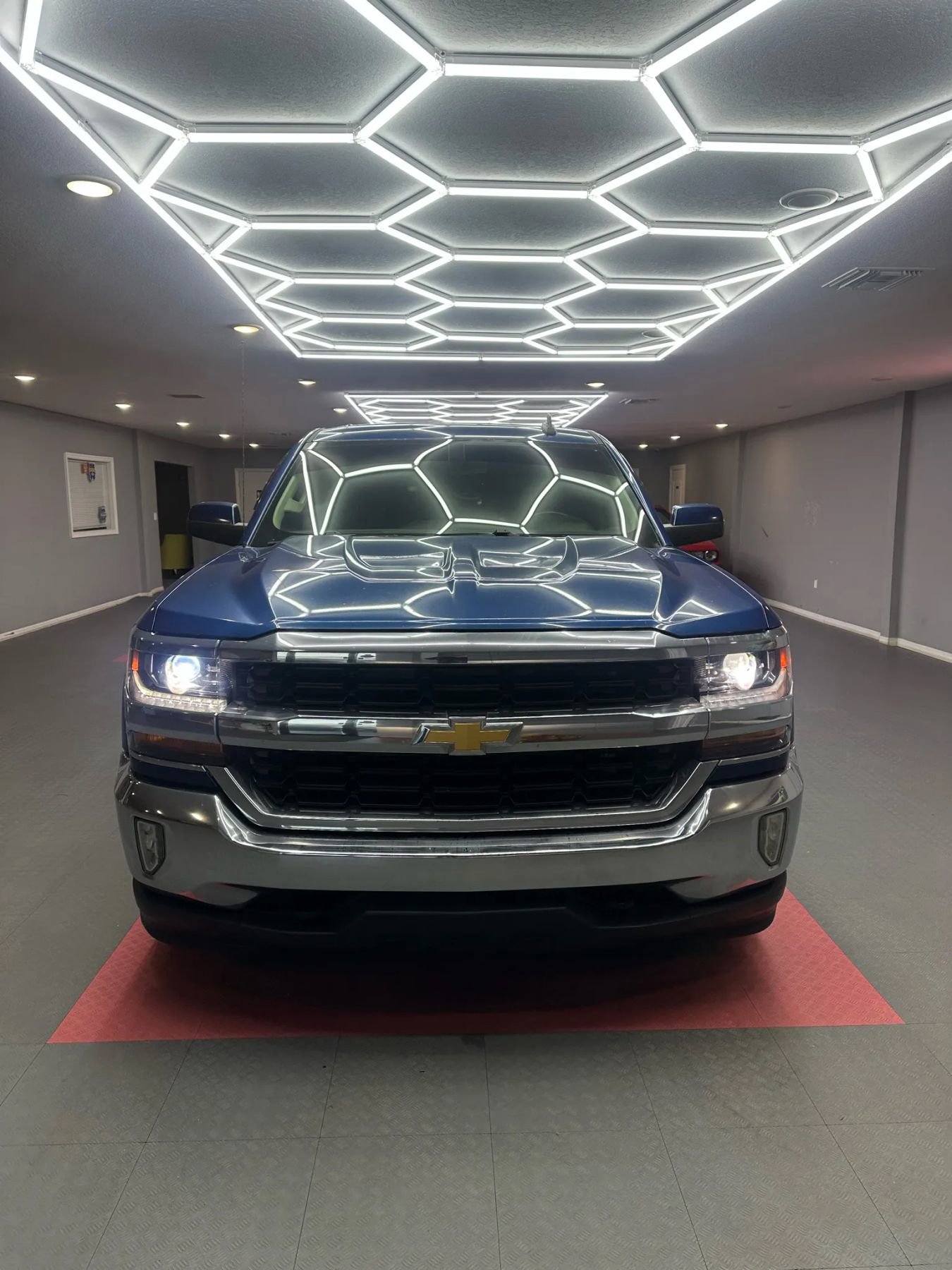 Used 2017 Chevrolet Silverado 1500 LT w/ All Star Edition RWD image 4