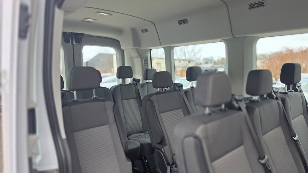 Used 2023 Ford Transit 350 XLT image 22
