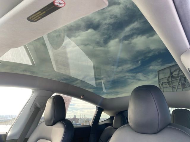 Used 2020 Tesla Model Y Long Range image 15