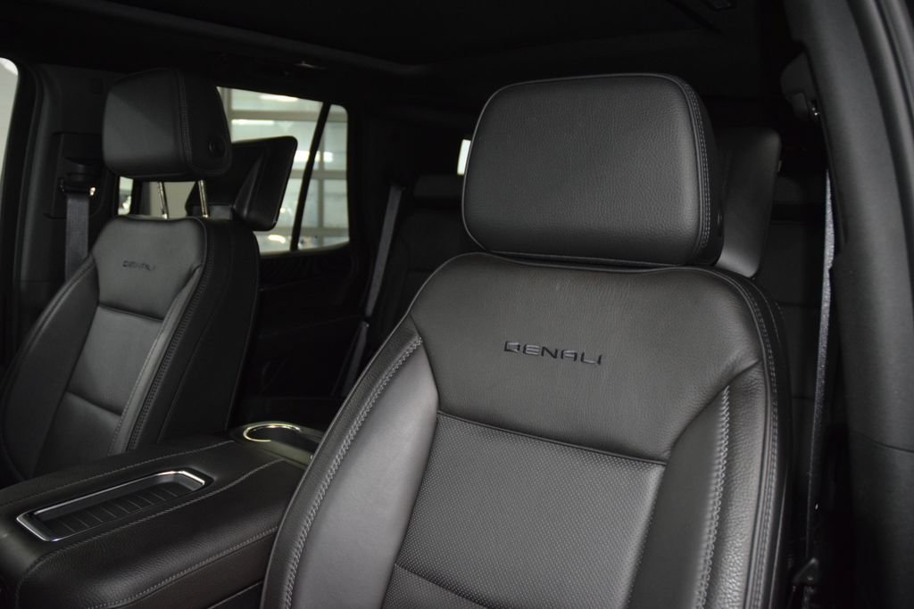 Used 2024 GMC Yukon Denali AWD/4WD image 43