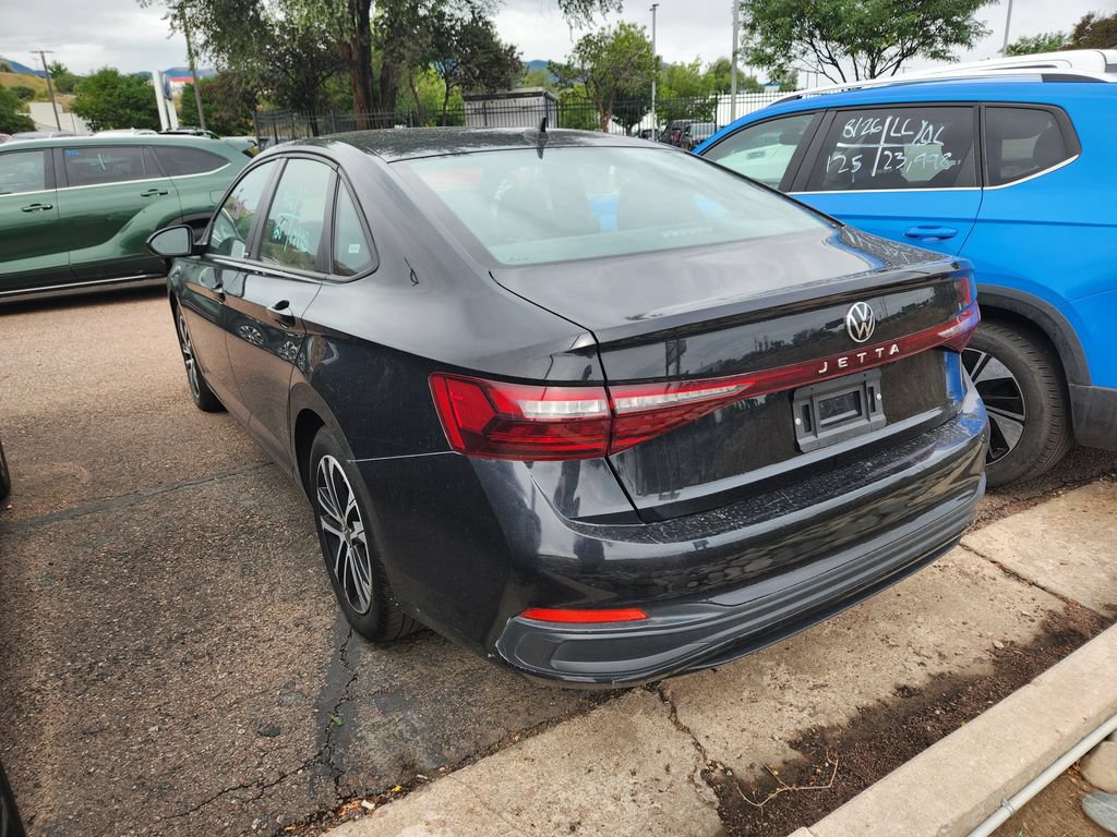Used 2025 Volkswagen Jetta Sport FWD image 8