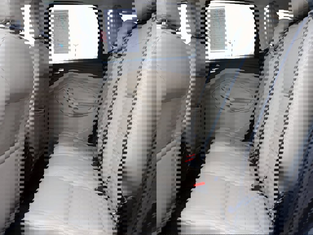 Used 2019 Ford Escape Titanium image 19