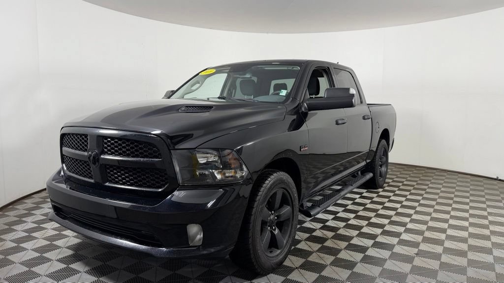 Used 2019 RAM 1500 Express w/ Wheel & Sound Group AWD/4WD image 3