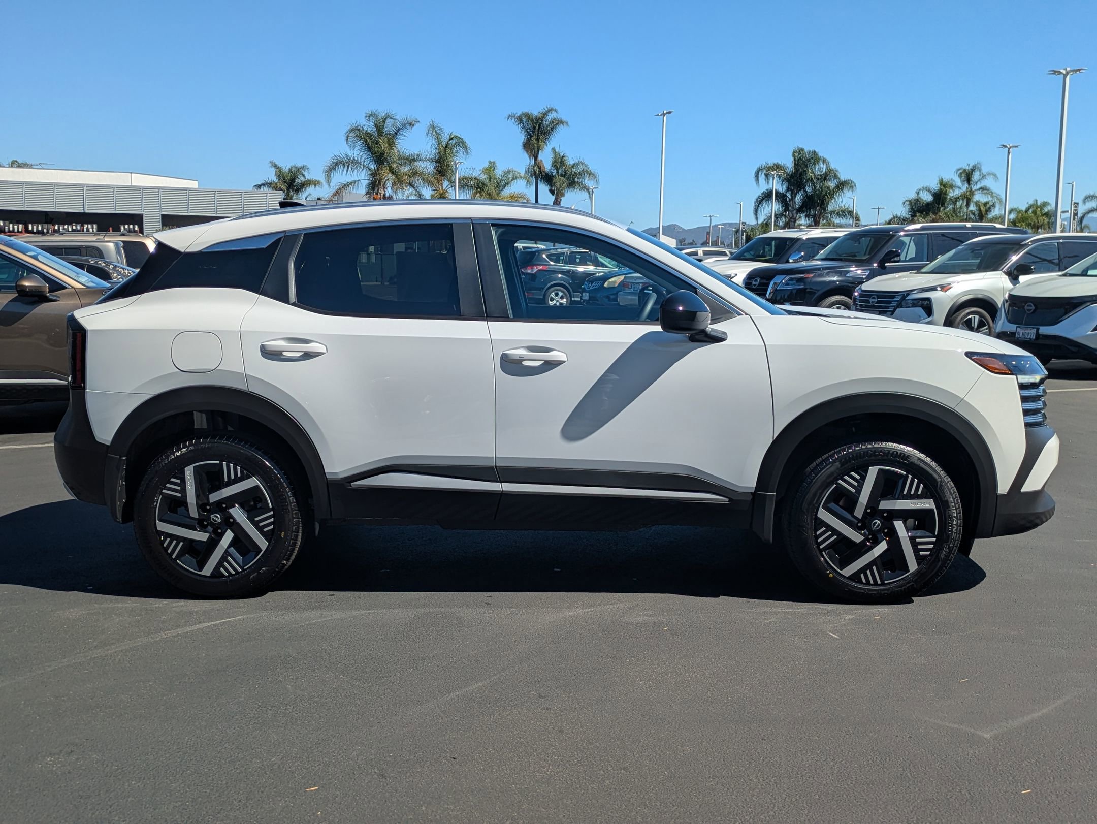 New 2026 Nissan Kicks SV image 4