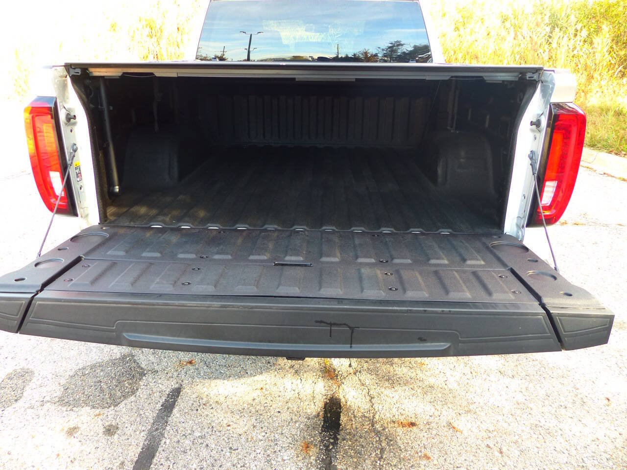 Used 2020 GMC Sierra 1500 SLT AWD/4WD image 40