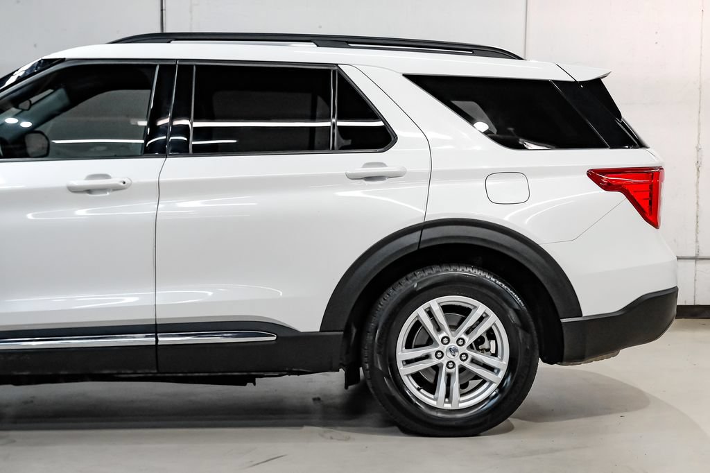 Used 2023 Ford Explorer XLT RWD image 13