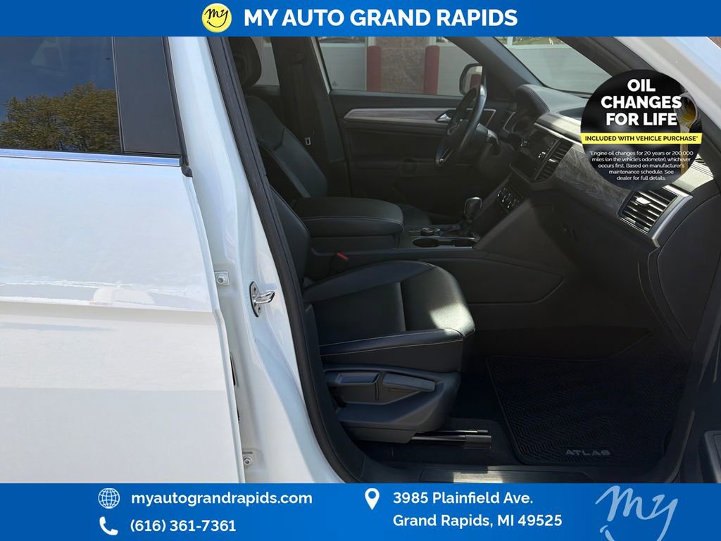 Used 2020 Volkswagen Atlas Cross Sport SE AWD/4WD image 25
