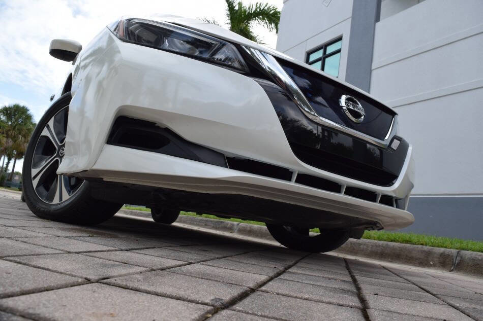 Used 2022 Nissan Leaf SV image 11