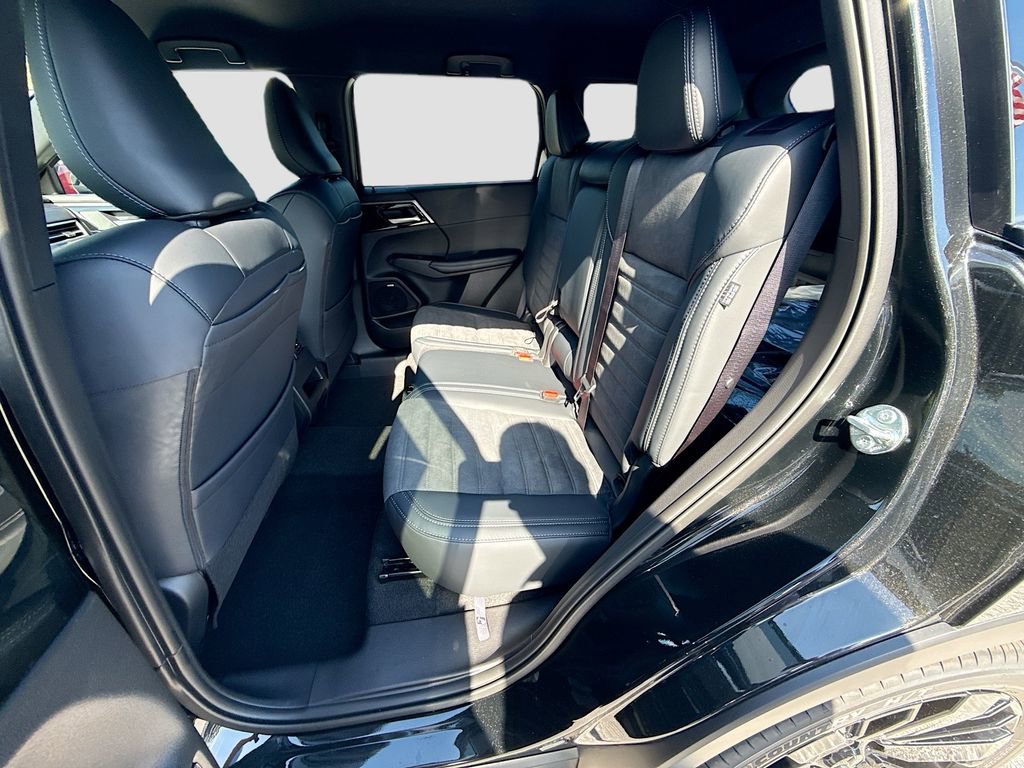 New 2026 Mitsubishi Outlander LE FWD image 23