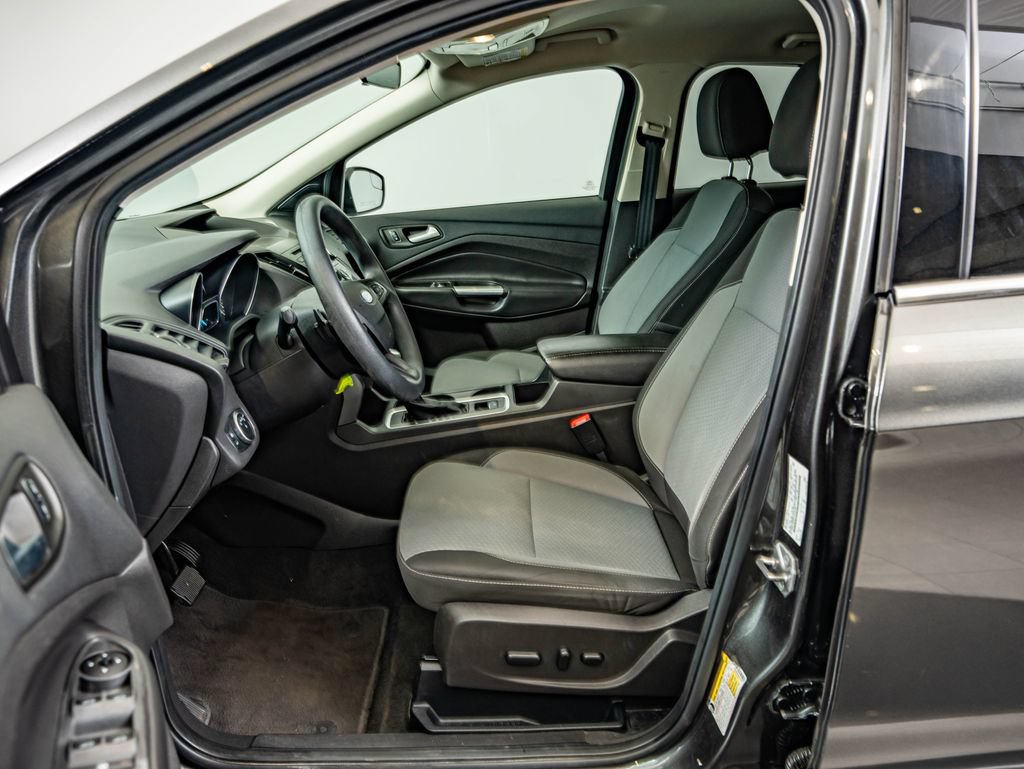 Used 2017 Ford Escape SE FWD image 30