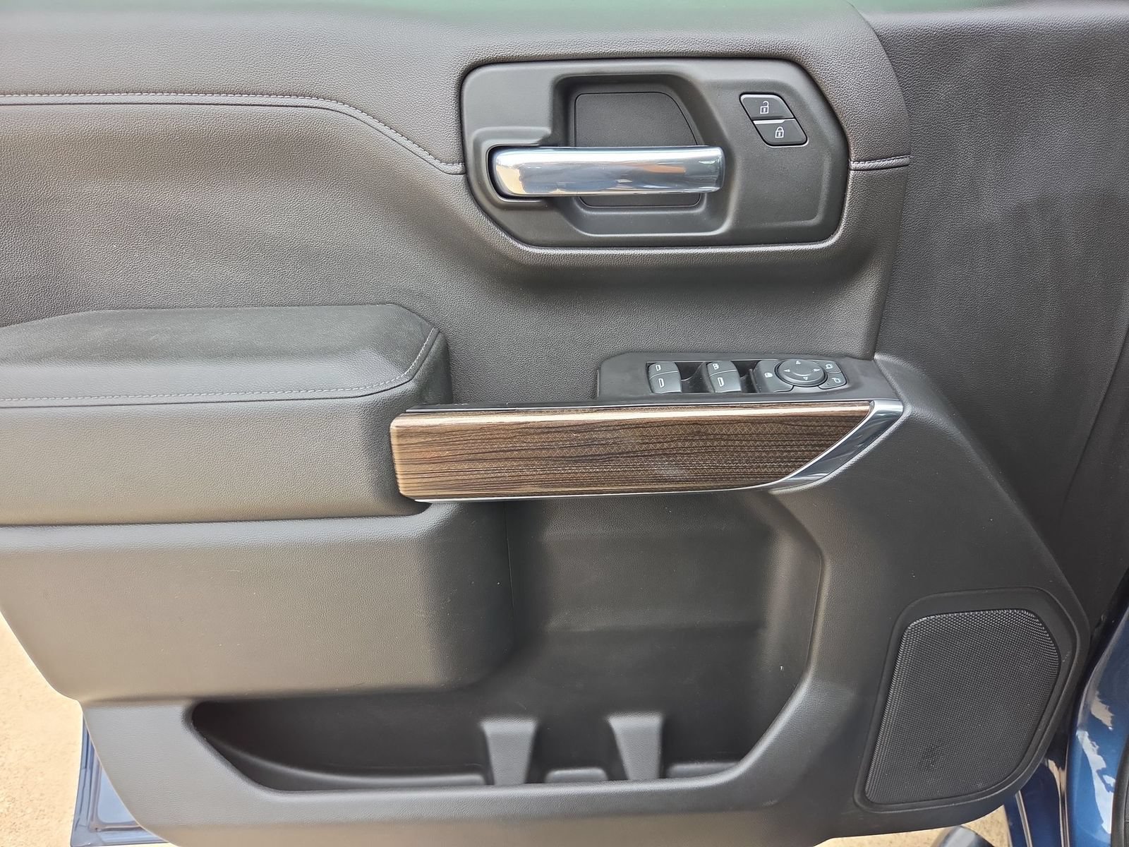 Used 2019 Chevrolet Silverado 1500 RST AWD/4WD image 21
