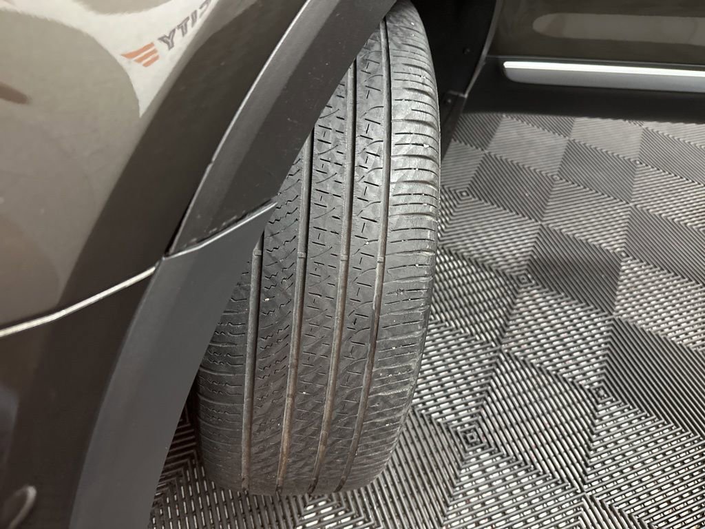 Used 2022 Kia Telluride S image 40