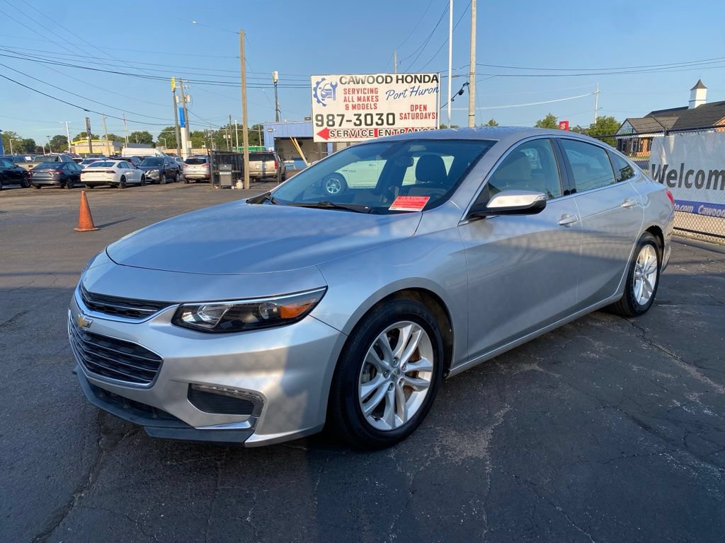 Used 2017 Chevrolet Malibu LT FWD image 5