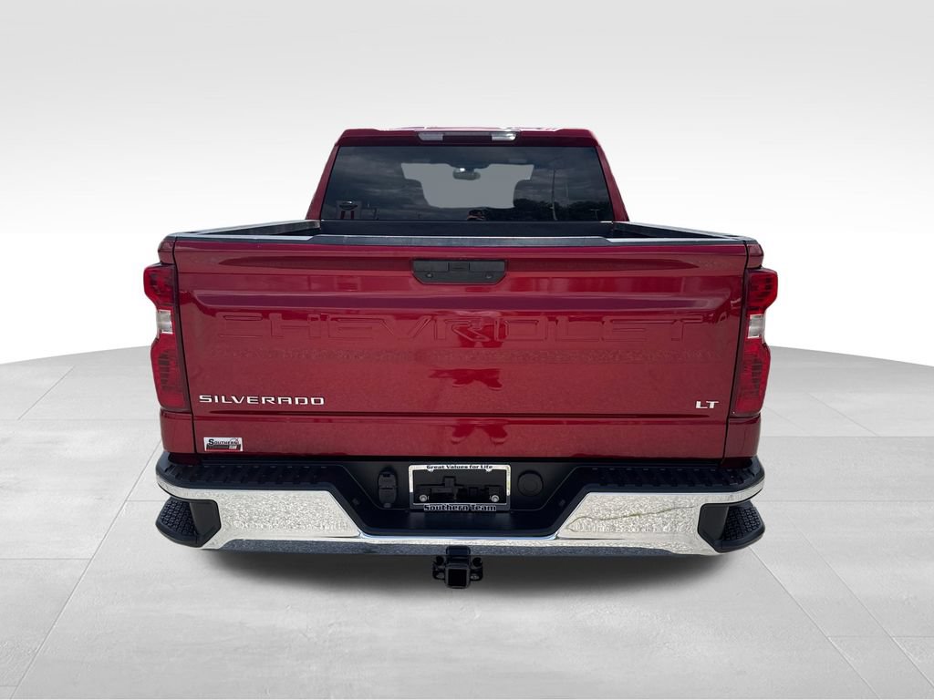 Used 2022 Chevrolet Silverado 1500 LT AWD/4WD image 5