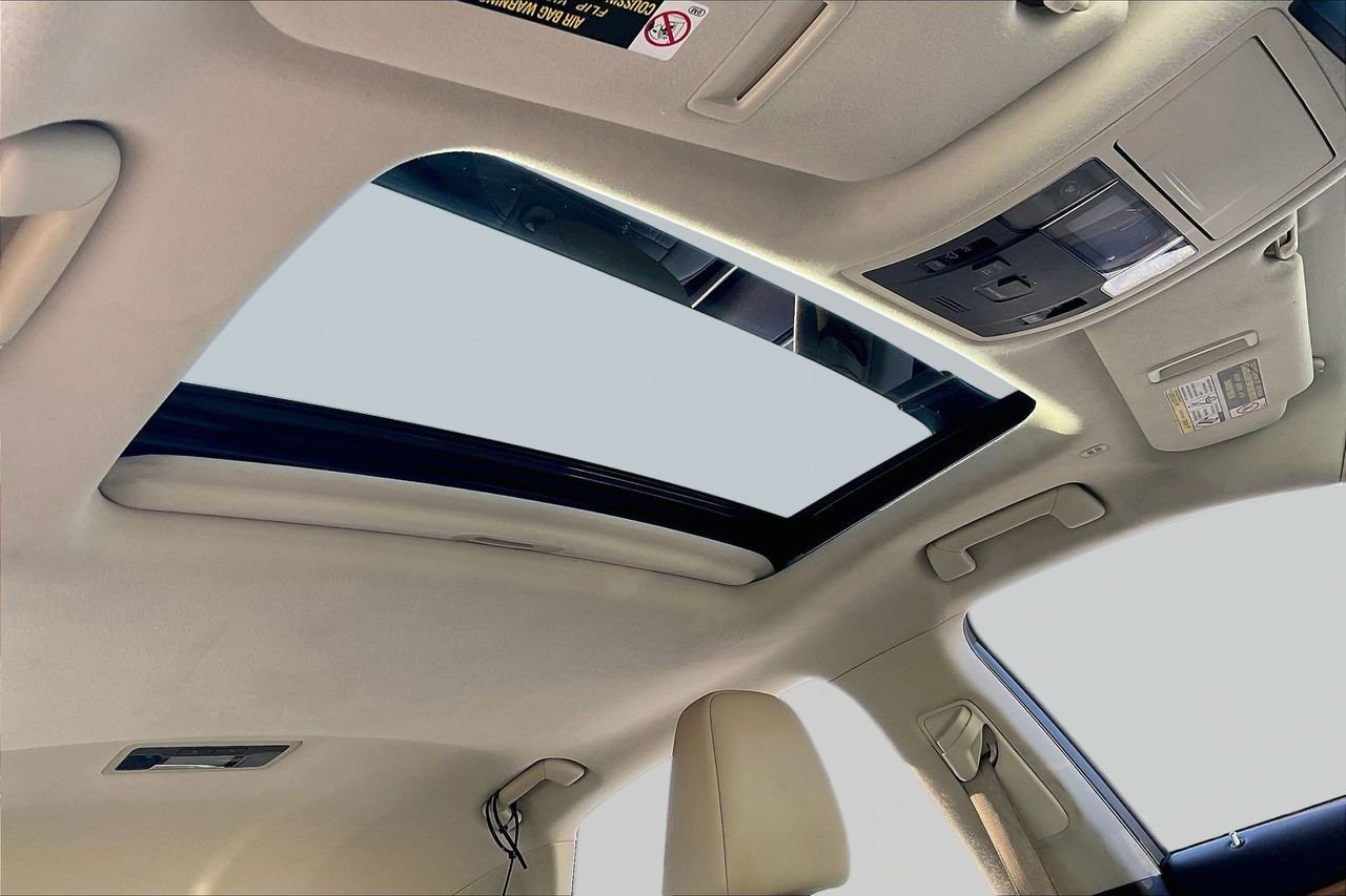 Used 2017 Lexus RX 350 AWD w/ Premium Package image 17