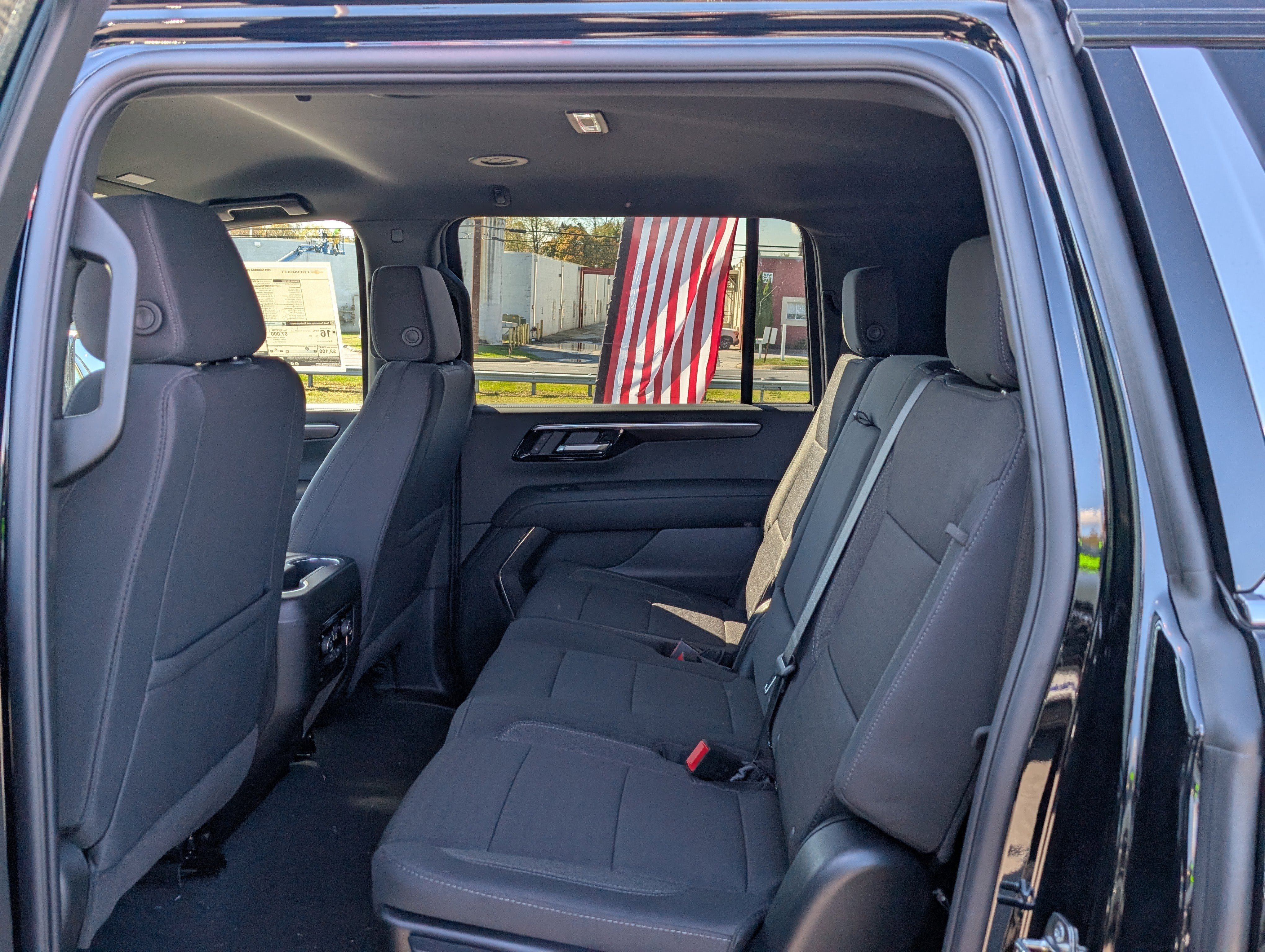 New 2026 Chevrolet Suburban LS image 10