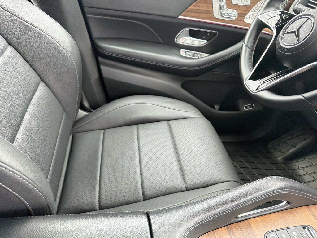 Used 2025 Mercedes-Benz GLE 350 4MATIC image 11