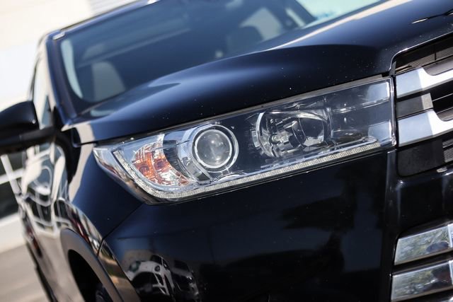 Used 2018 Toyota Highlander Limited Platinum image 9