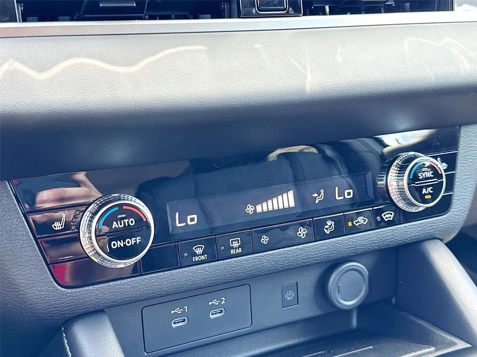 New 2025 Mitsubishi Outlander Trail Edition image 15