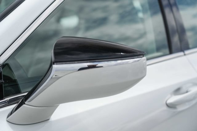Used 2025 Lexus ES 300h w/ Premium Package FWD image 22